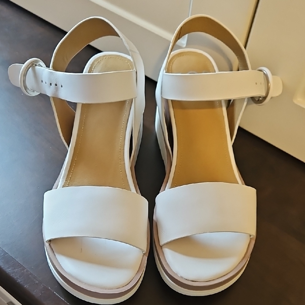 EOS Women's White wedge leather sandals